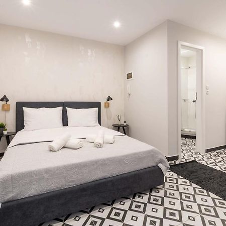 Orchid Athens Over Rooftop Studio Apartment ภายนอก รูปภาพ